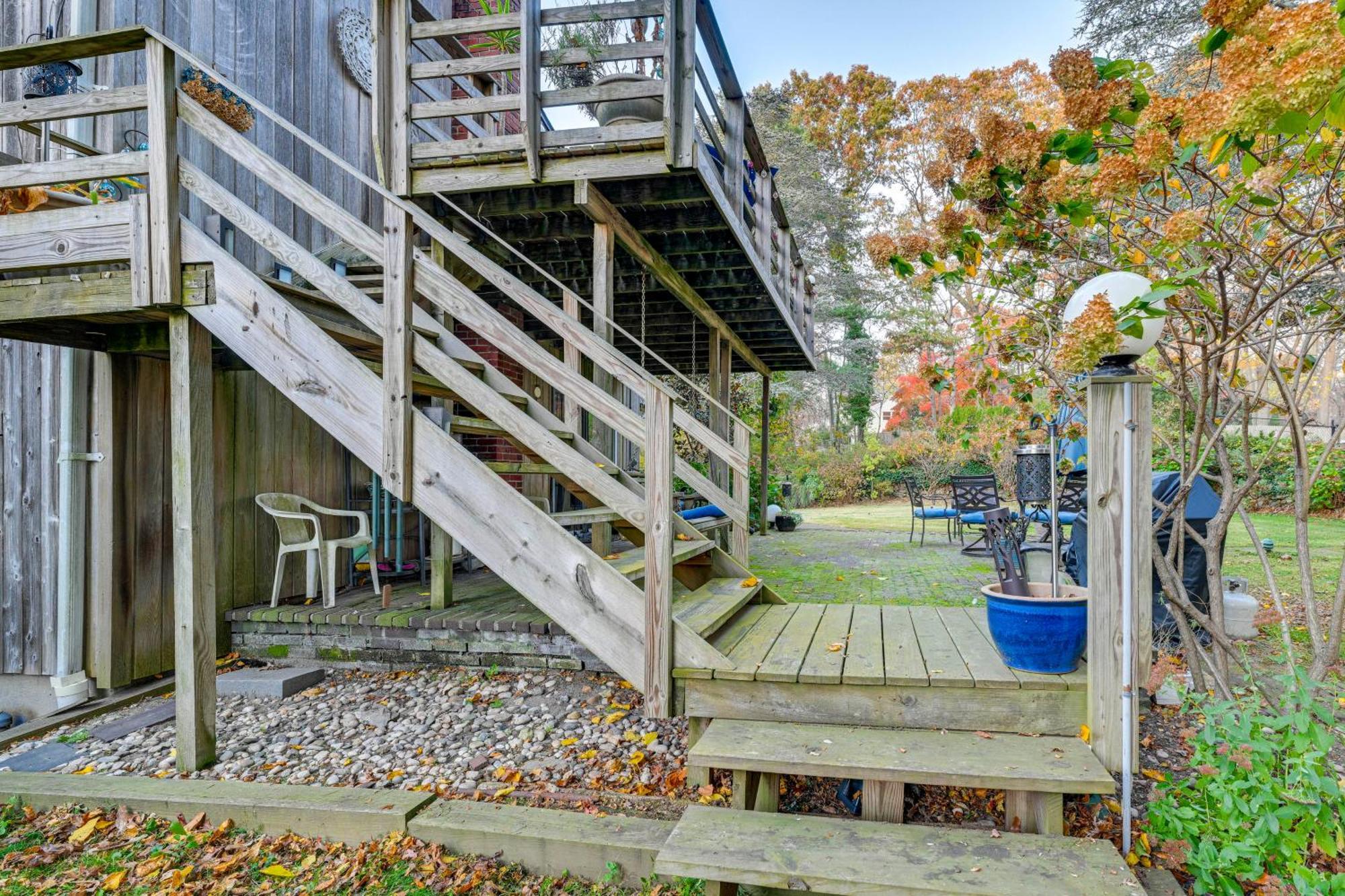 Cozy Dix Hills Apt With Deck About 7 Mi To Beach! Kültér fotó